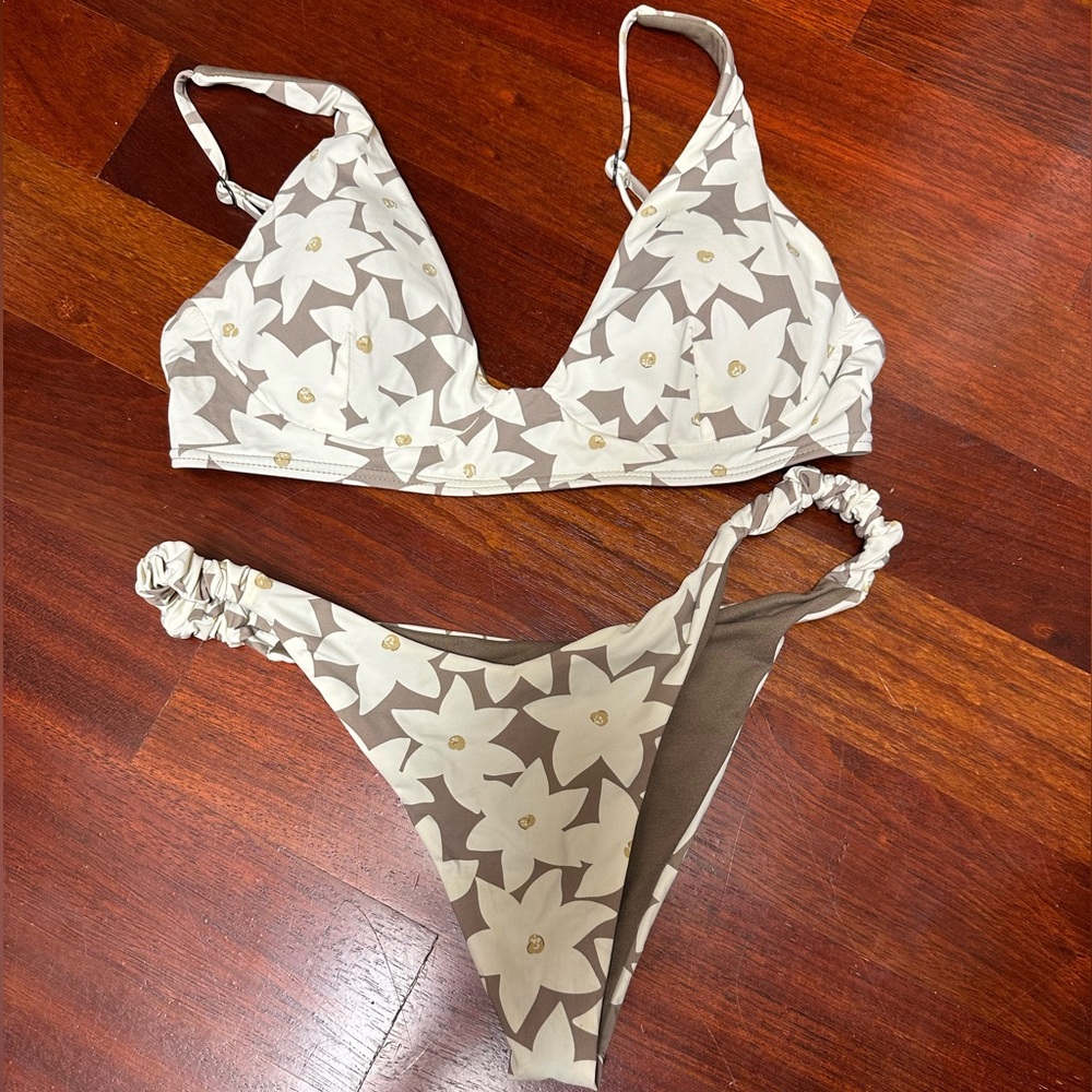 Billabong bikini set